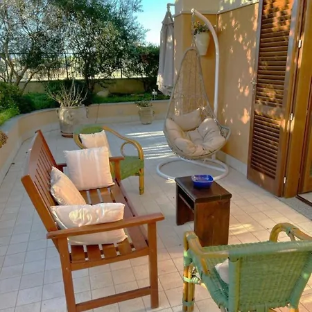 Casa Al Mare Con Giardino بيت للعطل ألغيرو